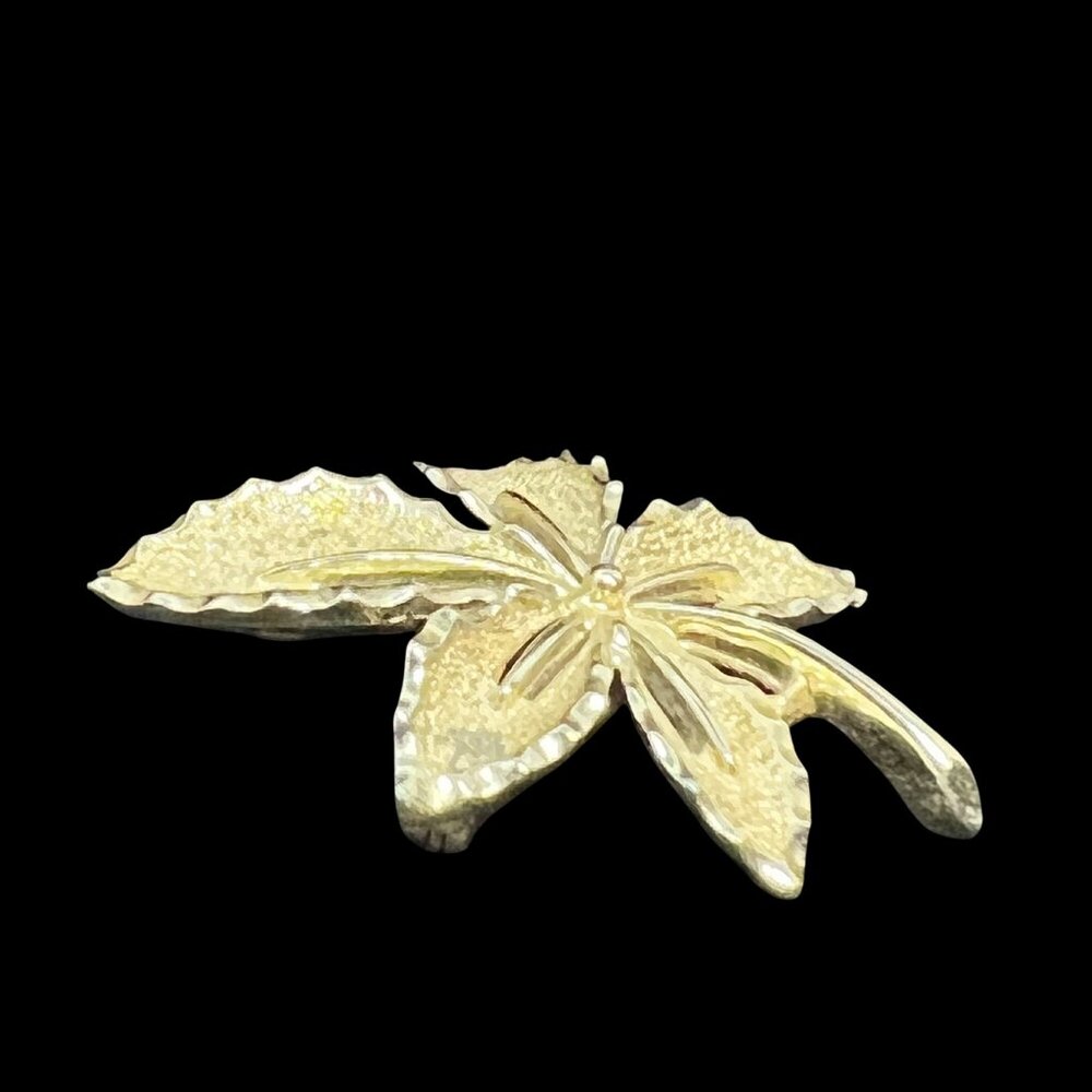 Vintage Sarah Coventry Gold Tone Leaf Brooch (3232-1-2) - Picture 3 of 5